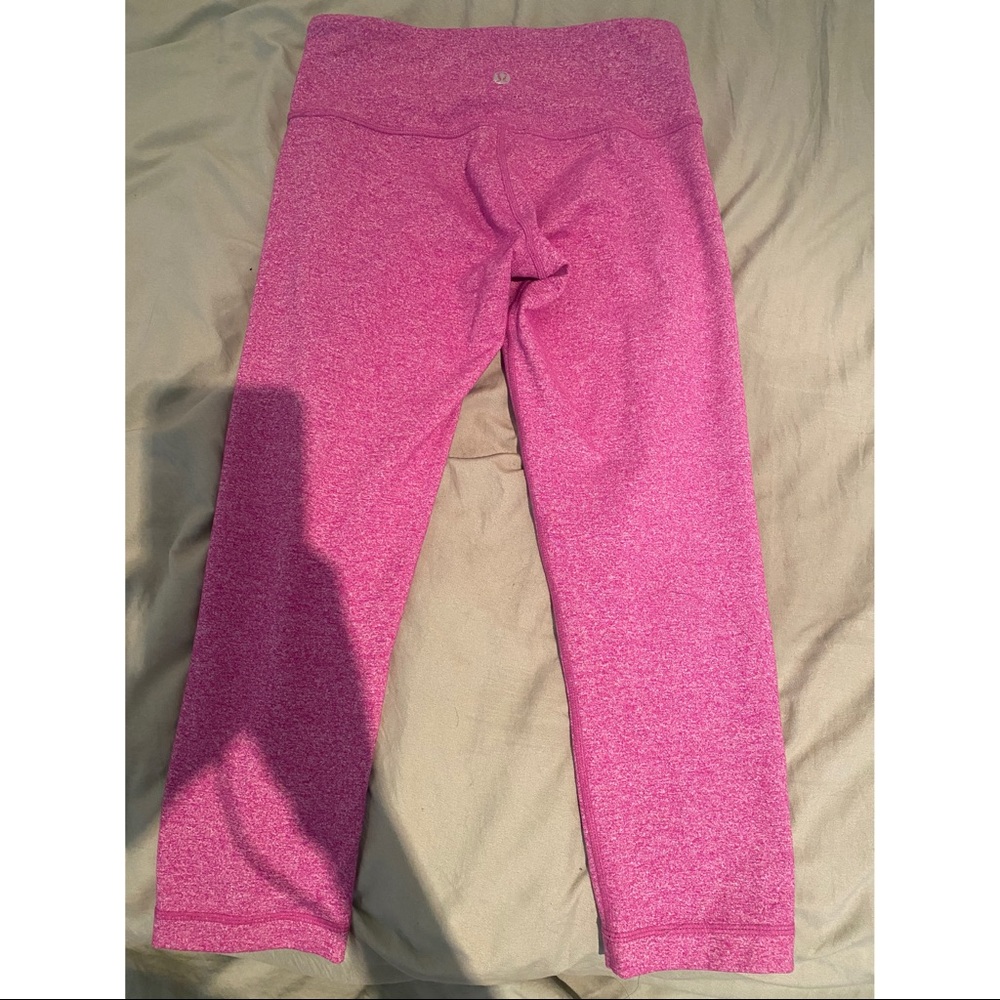 Lululemon cropped leggings size 4 Lavender color